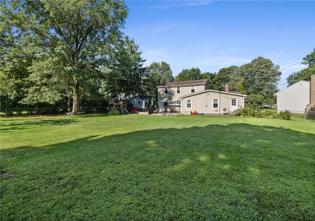 39th image of 132 Stallion Cir, Greece, NY 14626 | MLS# R1703817