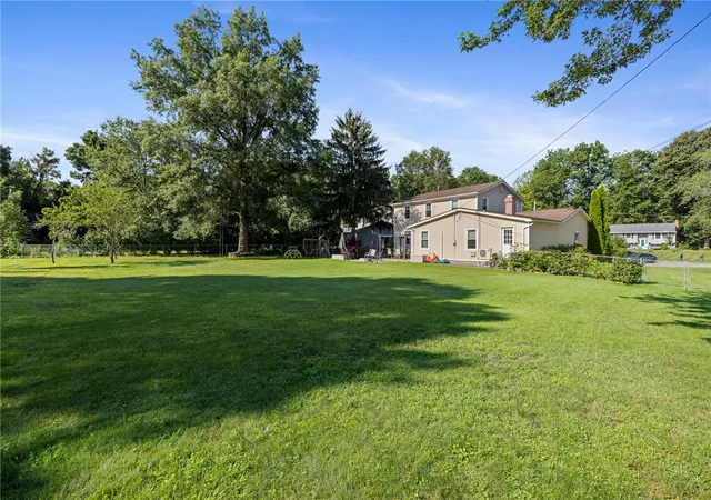 5th image of 132 Stallion Cir, Greece, NY 14626 | MLS# R1703817