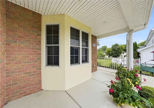4th image of 4615 Brompton Dr, Buffalo, NY 14219 | MLS# B1704308