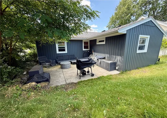 3rd image of 104 Wabash Ave, Irondequoit, NY 14617 | MLS# R1703982