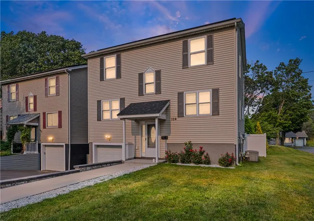 1st image of 104 Maple Ave, Irondequoit, NY 14609 | MLS# R1704376