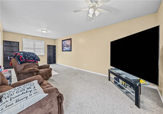 3rd image of 104 Maple Ave, Irondequoit, NY 14609 | MLS# R1704376