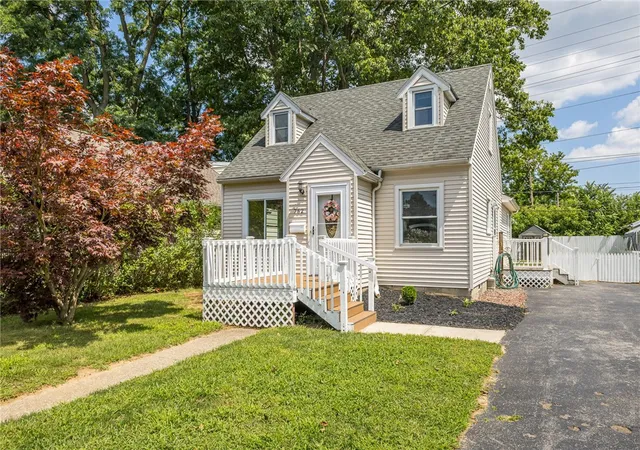 1st image of 752 Bennington Dr, Greece, NY 14616 | MLS# R1704328