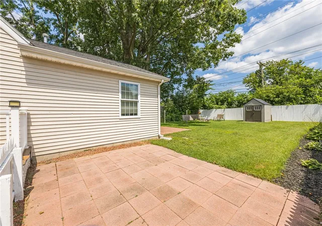 2nd image of 752 Bennington Dr, Greece, NY 14616 | MLS# R1704328