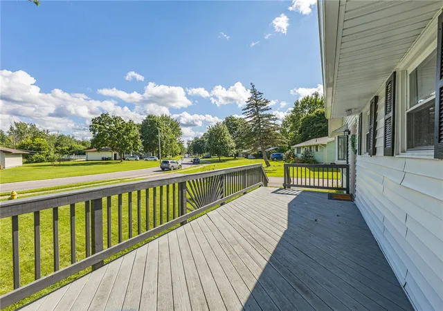 33rd image of 93 Vollmer Pkwy, Henrietta, NY 14623 | MLS# R1704302