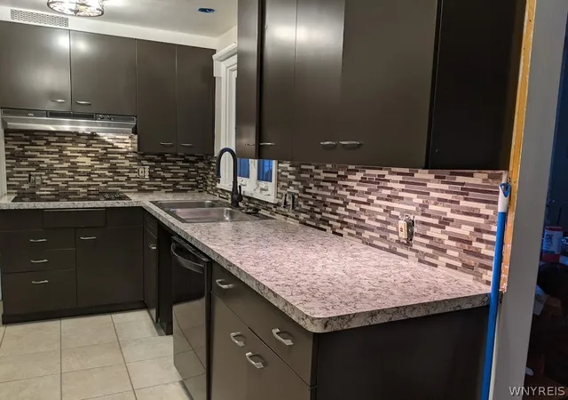 2nd image of 153 Pinecrest Dr, Irondequoit, NY 14617 | MLS# B1704252