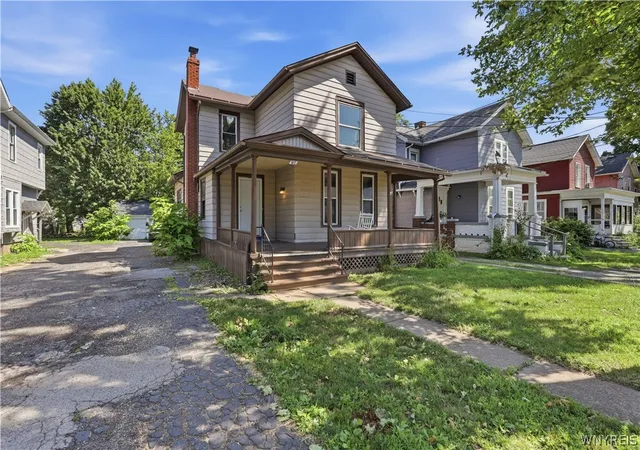2nd image of 102 Elmwood Ave, Lockport City, NY 14094 | MLS# B1704406