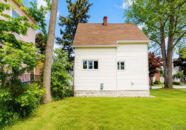 18th image of 173 Hedley Pl, Buffalo, NY 14208 | MLS# B1699822