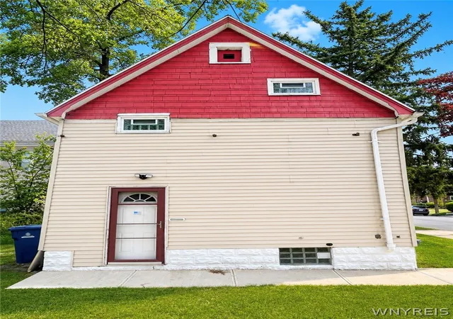 1st image of 173 Hedley Pl, Buffalo, NY 14208 | MLS# B1699822