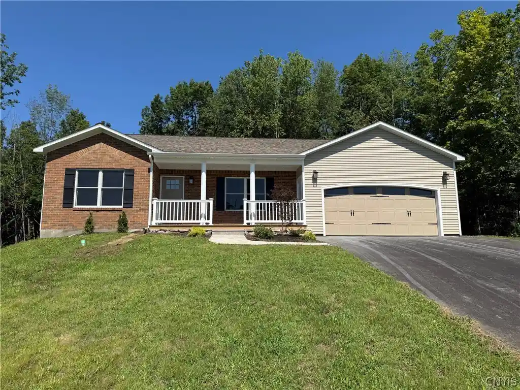 Single family home for sale at 6653 Buckland Dr, Marcy, NY 13403 | MLS# S1704593