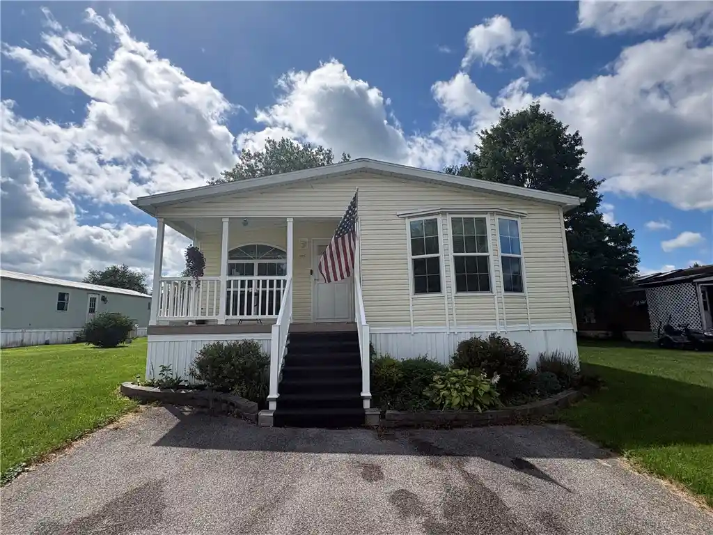 Photo 1 of Manufactured home for sale at 250 White Spruce Ln, Manchester, NY 14432 | MLS# R1704622 | Listing updated on 2026-10-28
