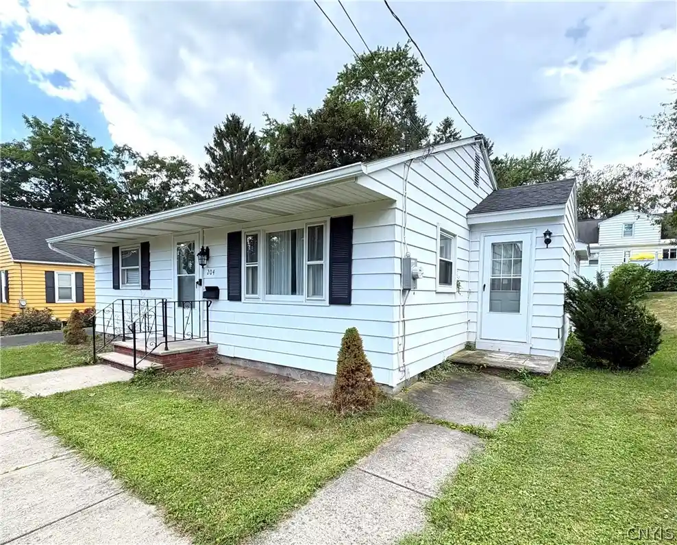 Photo 1 of Single family home for sale at 204 Ardmore Rd, Syracuse, NY 13219 | MLS# S1705591 | Listing updated on 2026-08-12