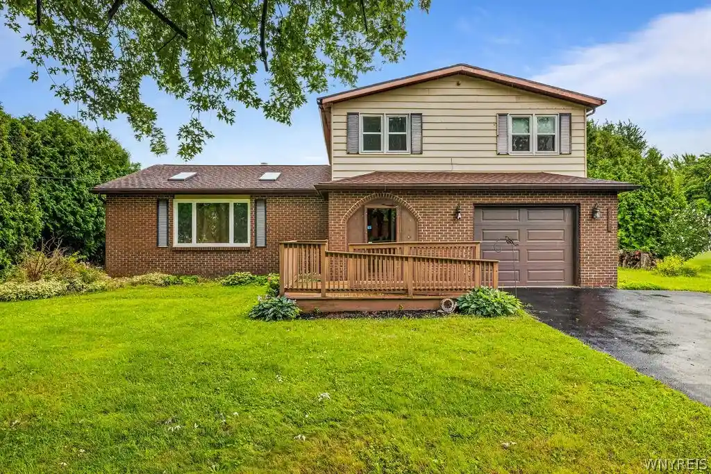 Photo 1 of Sale Pending at 4671 Porter Ctr Rd, Lewiston, NY 14092 | MLS# B1705838 | Listing updated on 2026-09-21