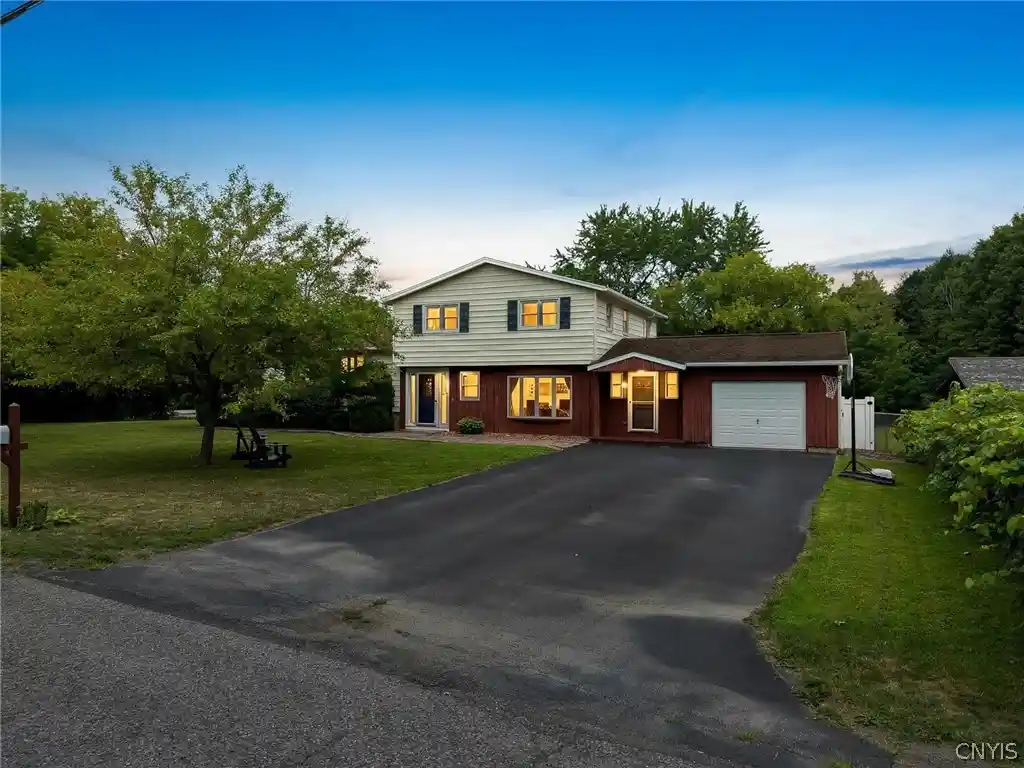 Photo 1 of Sale Pending at 1a Carol Dr, Camillus, NY 13031 | MLS# S1705856 | Listing updated on 2026-09-08