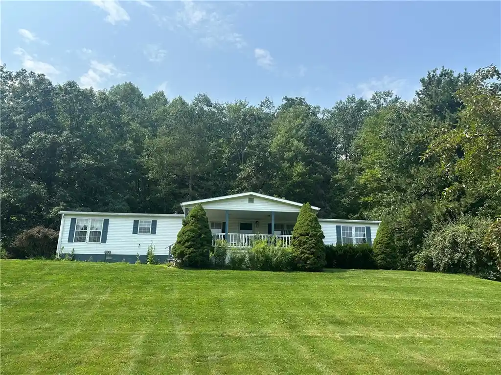 Photo 1 of Manufactured home for sale at 9198 N Clendenning Crk Rd, Painted Post, NY 14870 | MLS# R1705817 | Listing updated on 2026-09-09