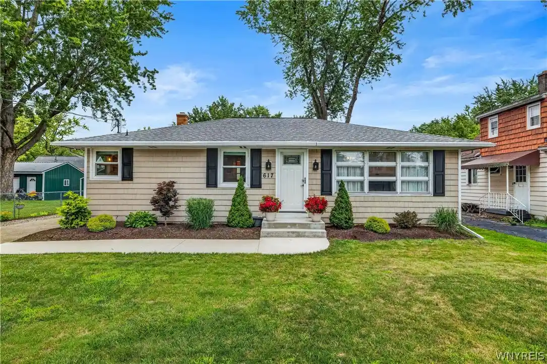 Photo 1 of Sale Pending at 617 Williams St, North Tonawanda, NY 14120 | MLS# B1706296 | Listing updated on 2026-08-16
