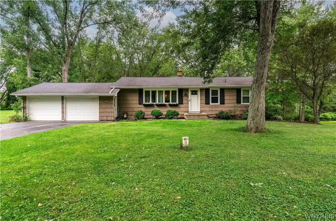 Photo 1 of Sale Pending at 4402 Two Rod Rd, East Aurora, NY 14052 | MLS# B1706563 | Listing updated on 2026-09-02
