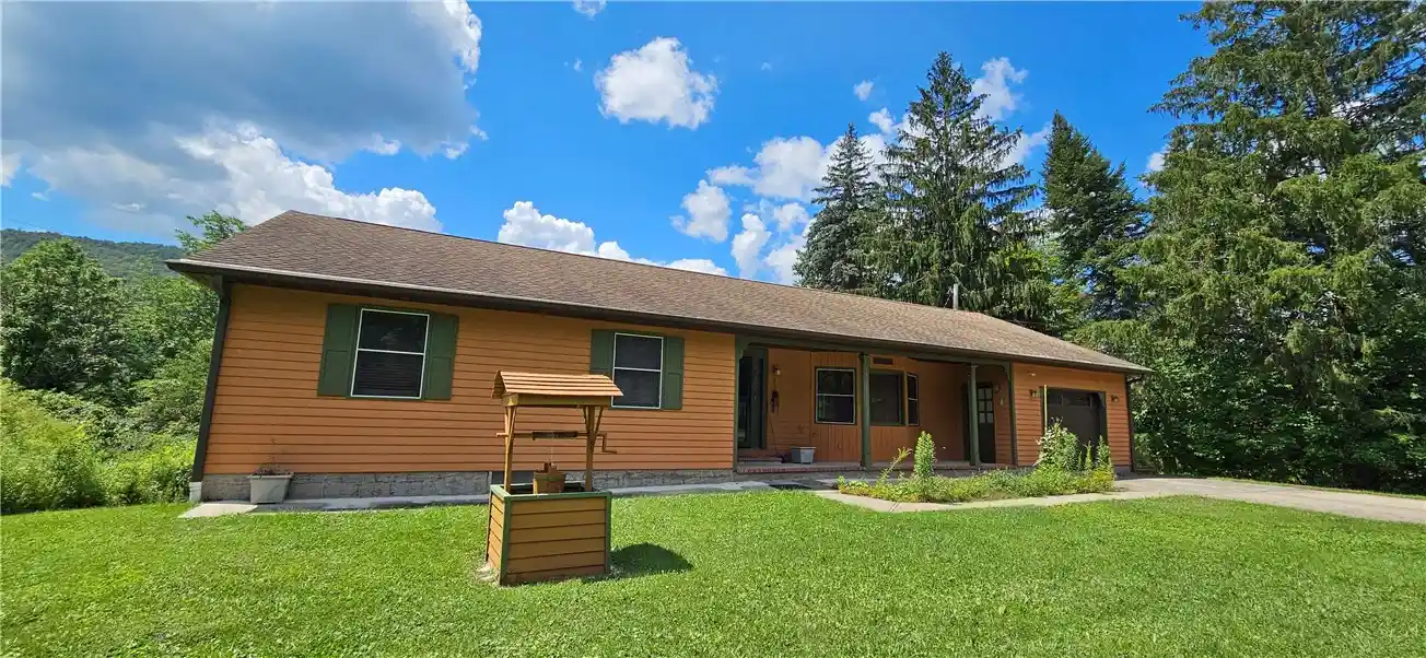 Single family home for sale at 696 County Hwy 3, Margaretville, NY 12455 | MLS# R1703455