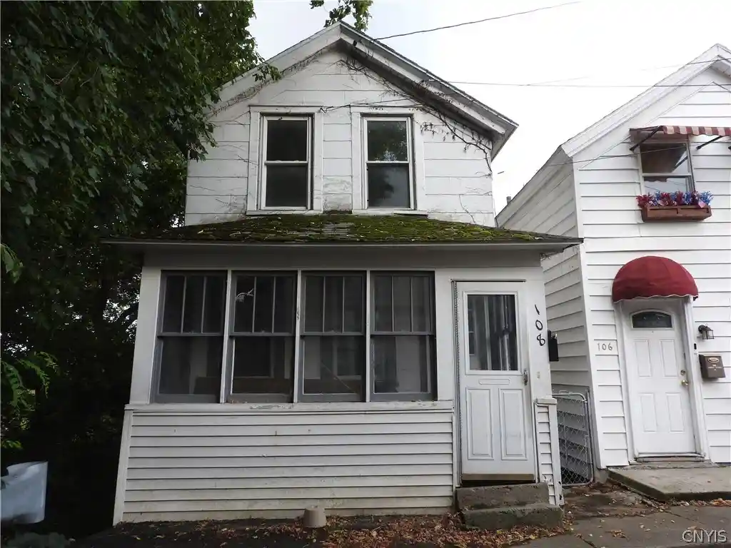Single family home for sale at 108 Green St Pl, Syracuse, NY 13203 | MLS# S1707273