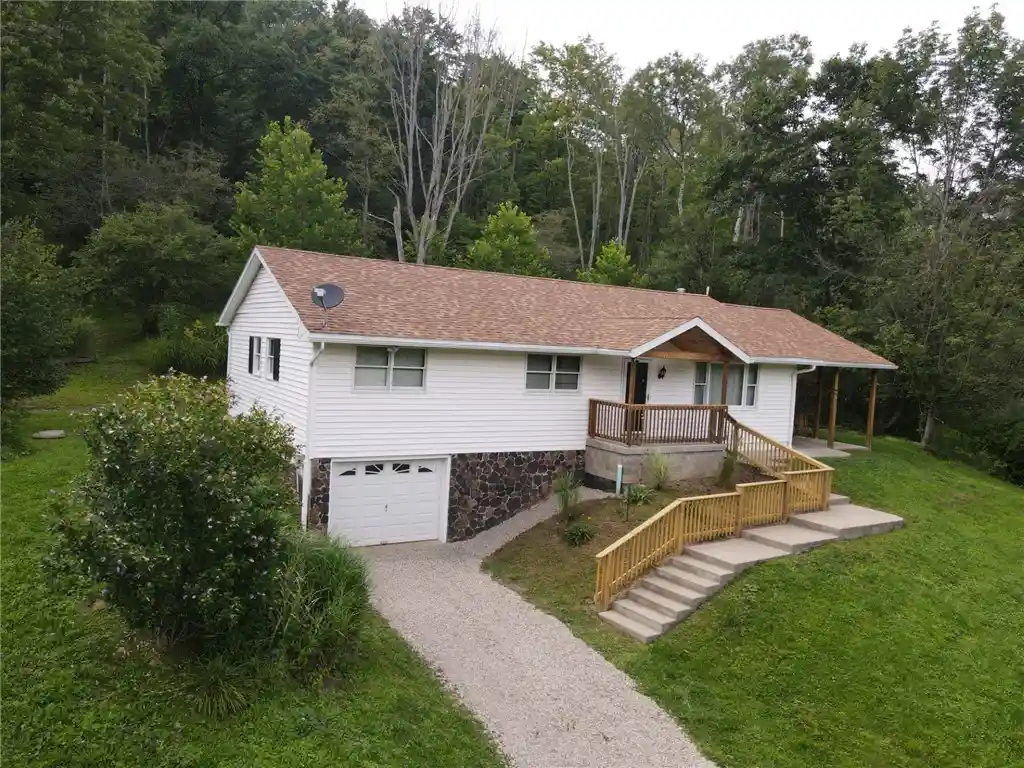 Single family home for sale at 3 Dallas Rd, Bradford, PA 16701 | MLS# R1707385