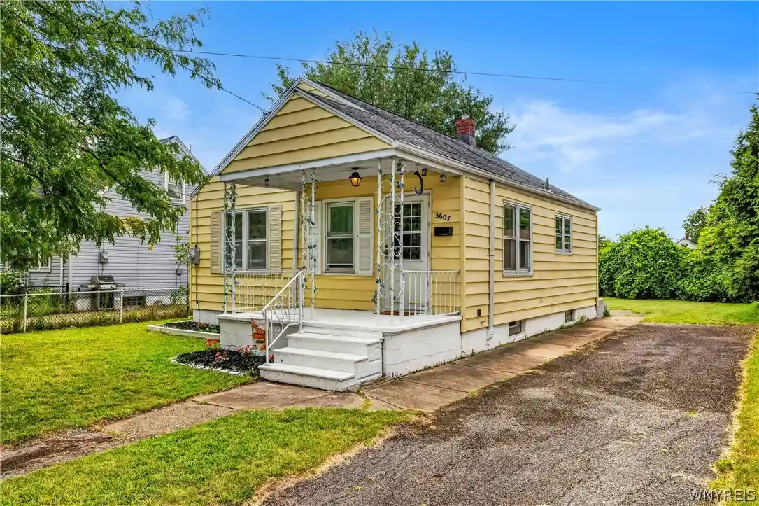 Photo 1 of Single family home for sale at 3607 Ferry Ave, Niagara Falls, NY 14301 | MLS# B1708635 | Listing updated on 2026-10-25