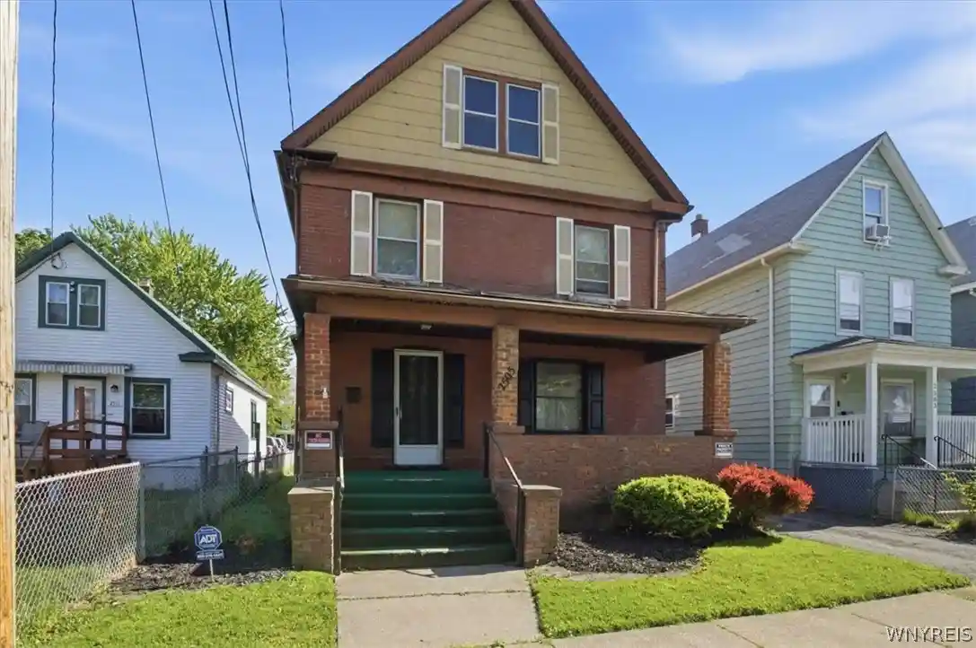 Photo 1 of Sale Pending at 2505 Falls St, Niagara Falls, NY 14303 | MLS# B1687322 | Listing updated on 2026-09-01