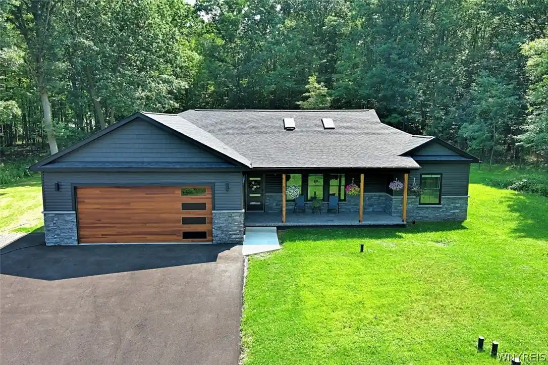 Photo 1 of Sale Pending at 140 Roby St, Lockport, NY 14094 | MLS# B1707815 | Listing updated on 2026-10-09