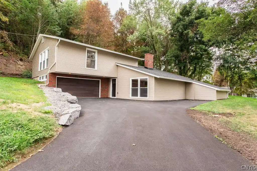 Photo 1 of Sale Pending at 109 Hallmore Dr, Camillus, NY 13031 | MLS# S1695385 | Listing updated on 2026-10-31