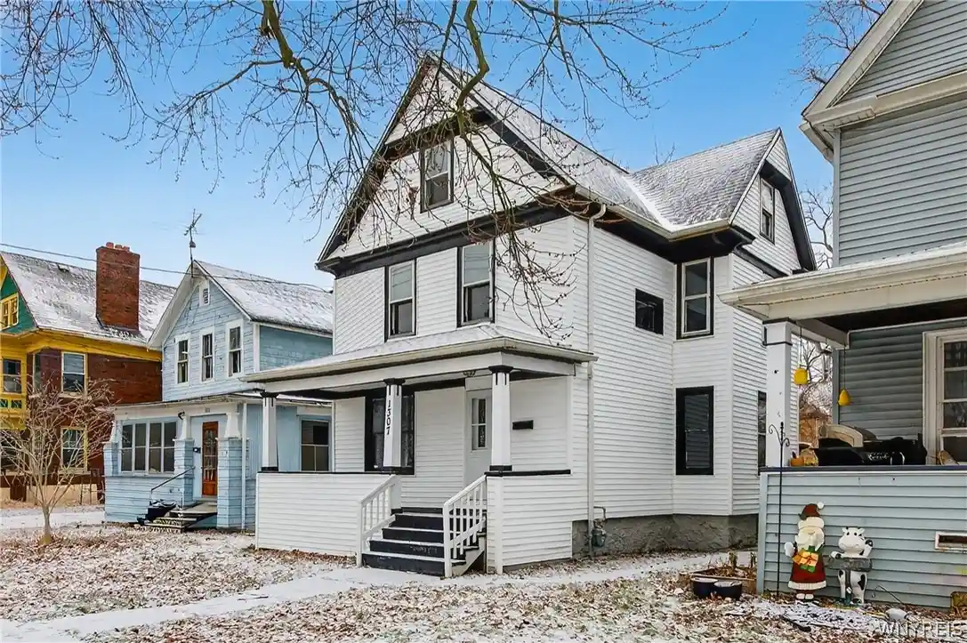 Photo 1 of Single family home for sale at 1307 Niagara Ave, Niagara Falls, NY 14305 | MLS# B1708969 | Listing updated on 2026-09-17