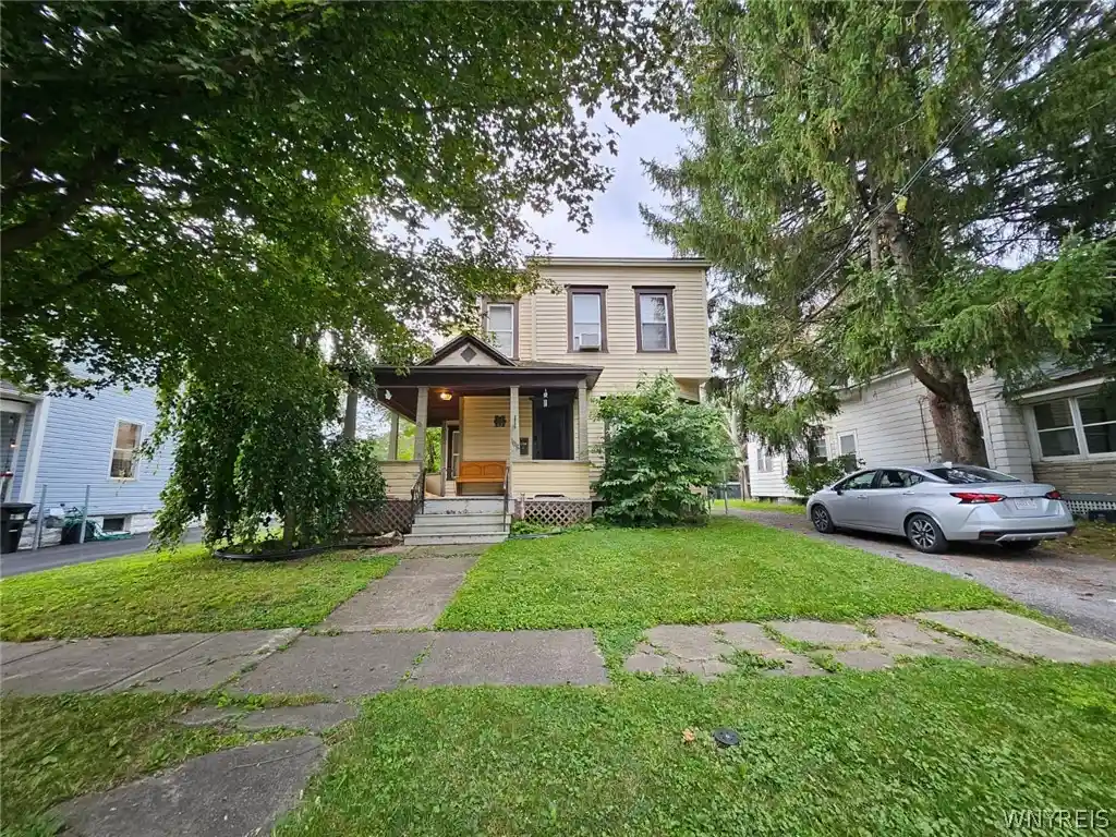 Photo 1 of Single family home for sale at 108 E Heman St, De Witt, NY 13057 | MLS# B1708804 | Listing updated on 2026-10-07
