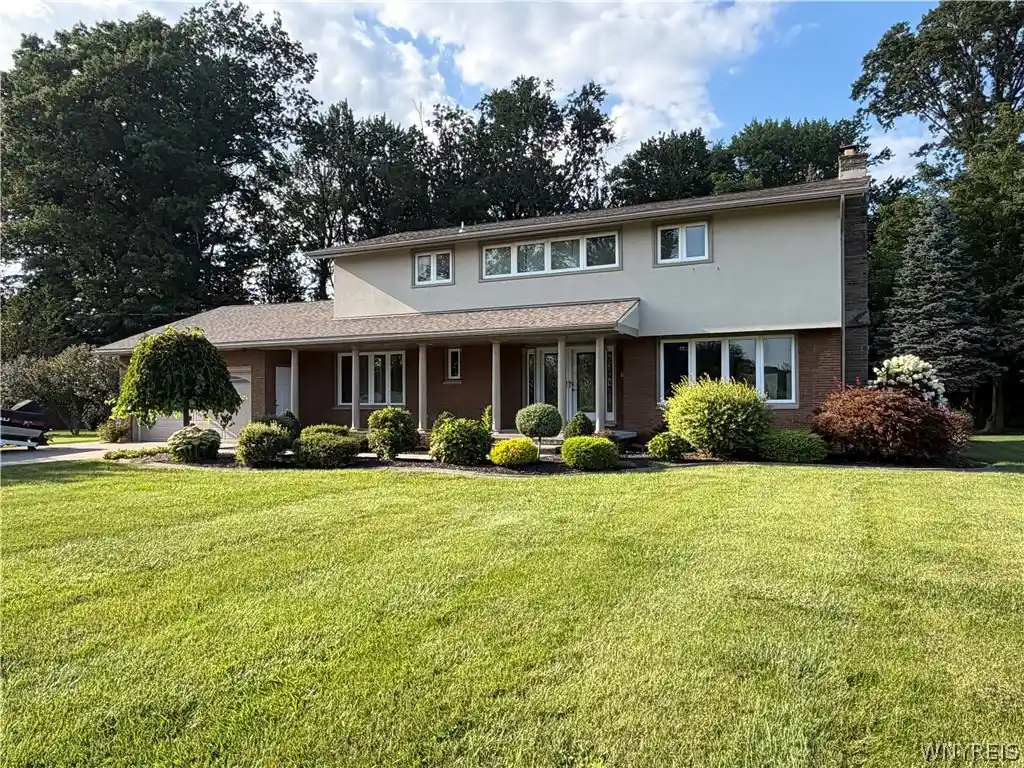 Photo 1 of Single family home for sale at 8148 Effie Dr, Niagara, NY 14304 | MLS# B1709139 | Listing updated on 2026-10-25