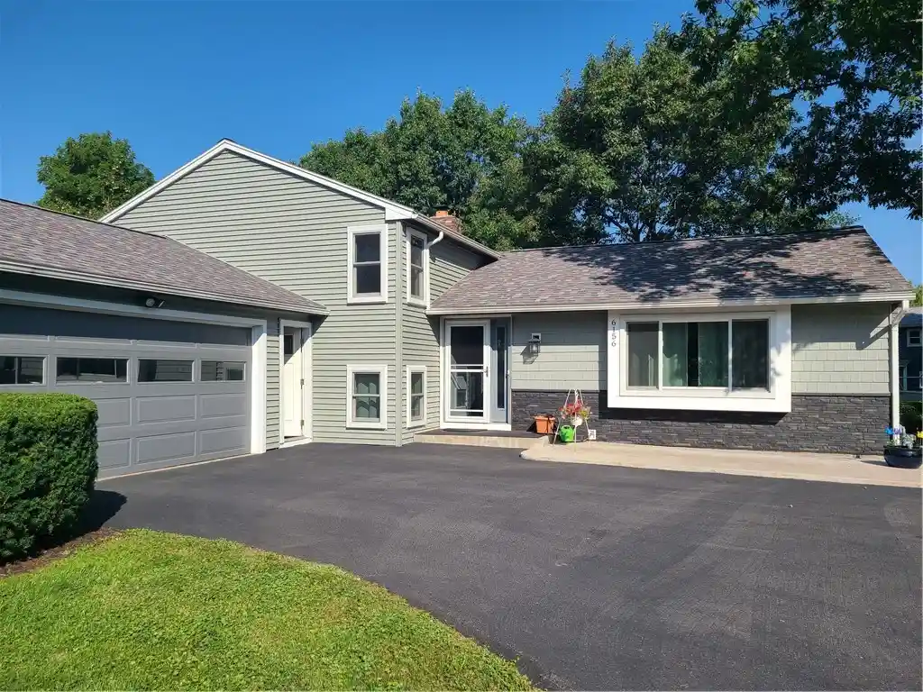 Photo 1 of Single family home for sale at 6156 County Road 41, Farmington, NY 14425 | MLS# R1709049 | Listing updated on 2026-10-18