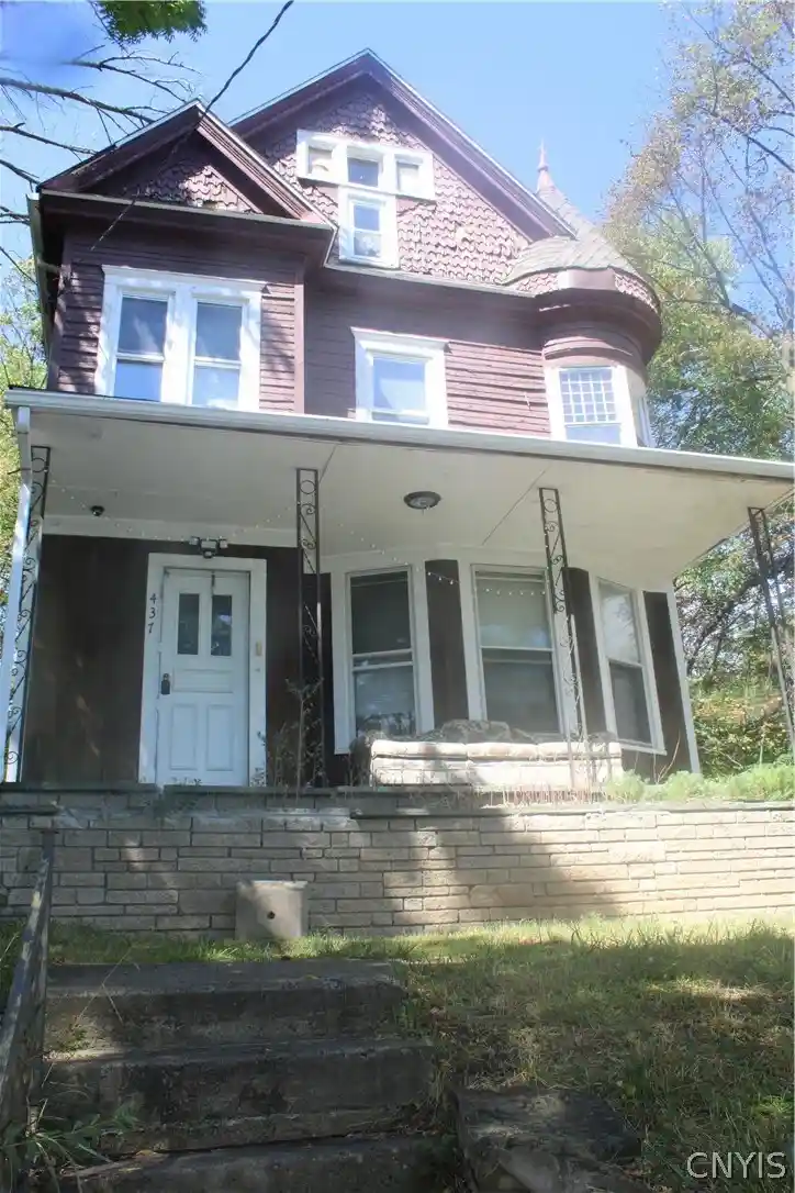 Photo 1 of Single family home for sale at 437 Clarendon St, Syracuse, NY 13210 | MLS# S1709345 | Listing updated on 2026-10-05