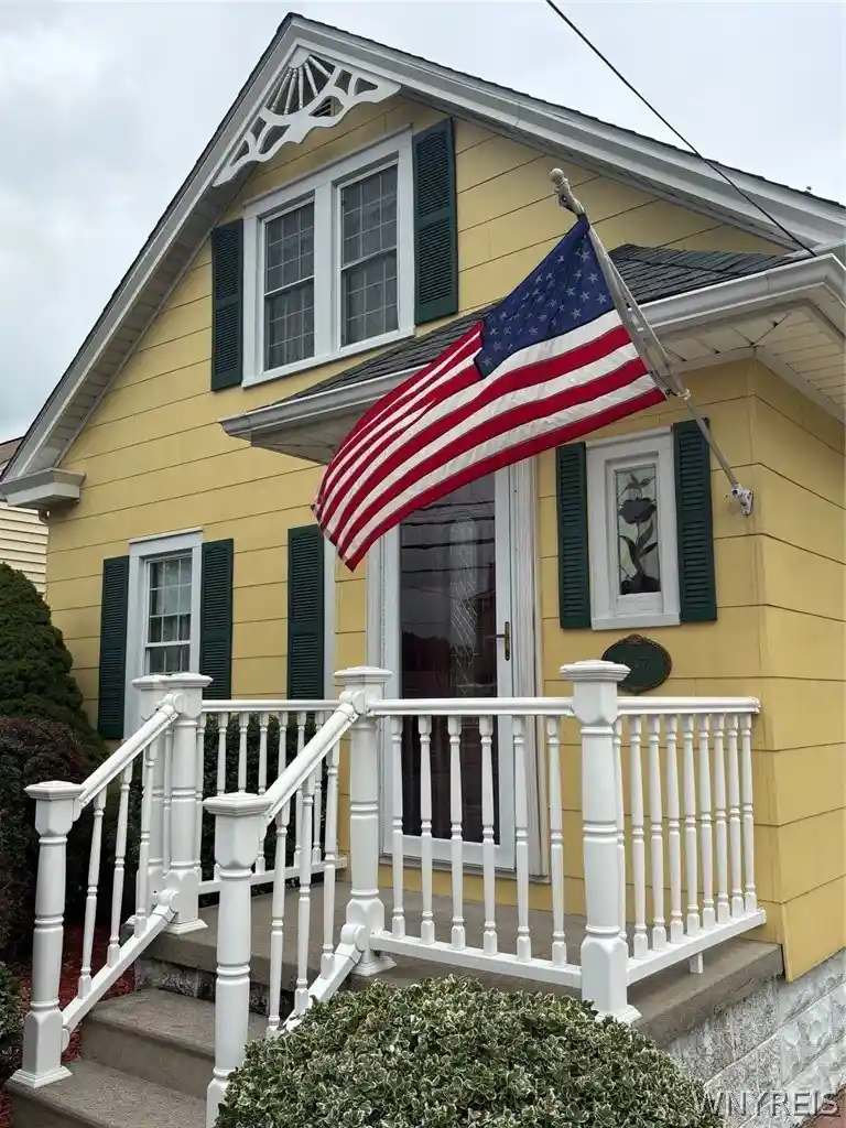 Photo 1 of Sale Pending at 467 80th St, Niagara Falls, NY 14304 | MLS# B1709684 | Listing updated on 2026-10-20