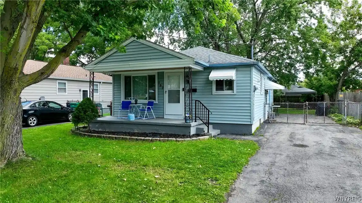 Photo 1 of Single family home for sale at 757 60th St, Niagara Falls, NY 14304 | MLS# B1709755 | Listing updated on 2026-09-27