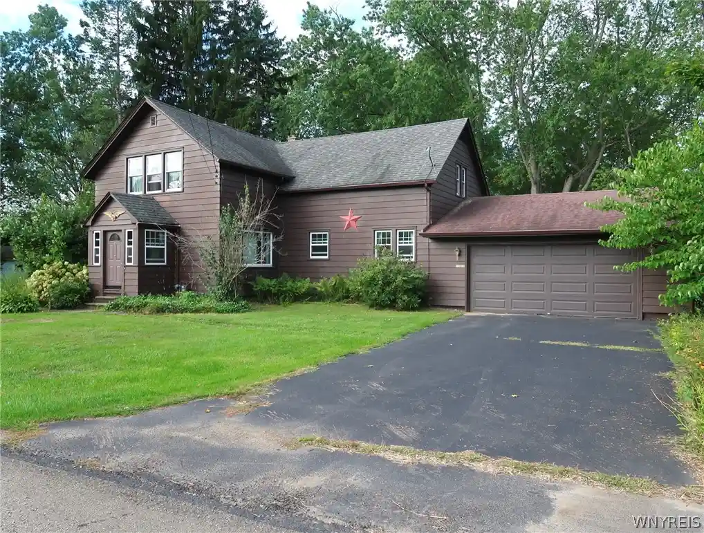 Photo 1 of Sale Pending at 17015 Ontario Rd, Hanover, NY 14081 | MLS# B1710897 | Listing updated on 2026-10-08