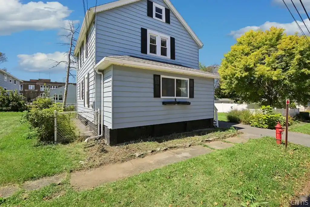 Photo 1 of Sale Pending at 225 Hazelhurst Ave, Syracuse, NY 13206 | MLS# S1710943 | Listing updated on 2026-09-20