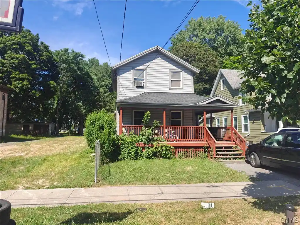 Single family home for sale at 308 Putnam St, Syracuse, NY 13204 | MLS# S1710605