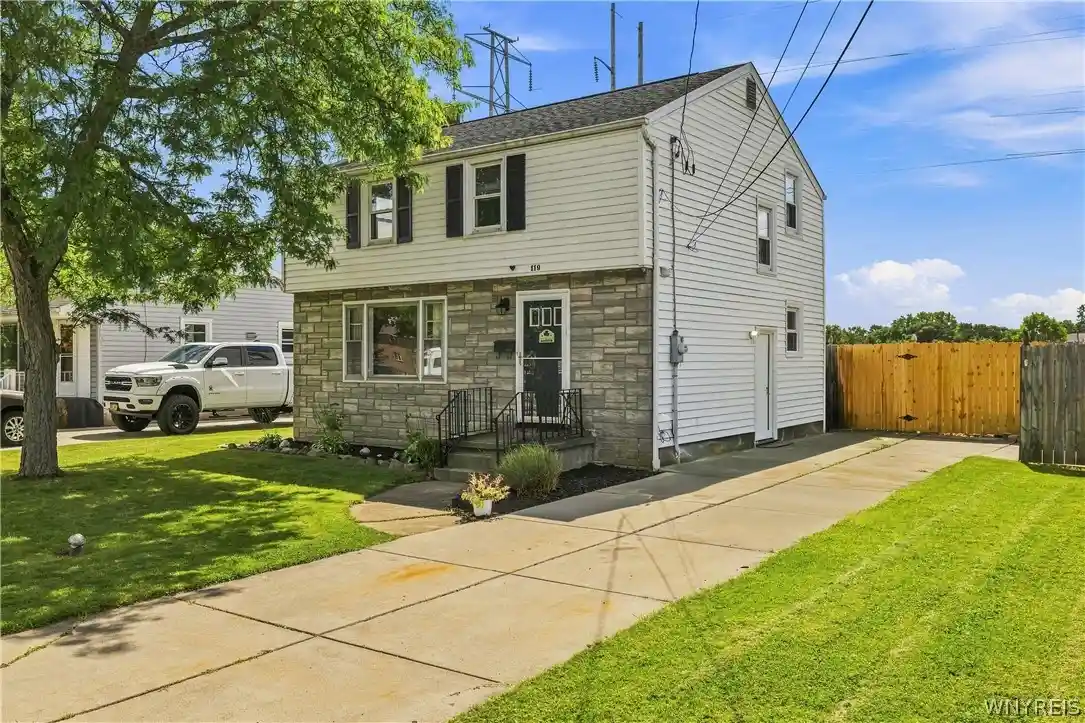 Photo 1 of Single family home for sale at 119 Deuro Dr, Niagara Falls, NY 14304 | MLS# B1711606 | Listing updated on 2026-10-26