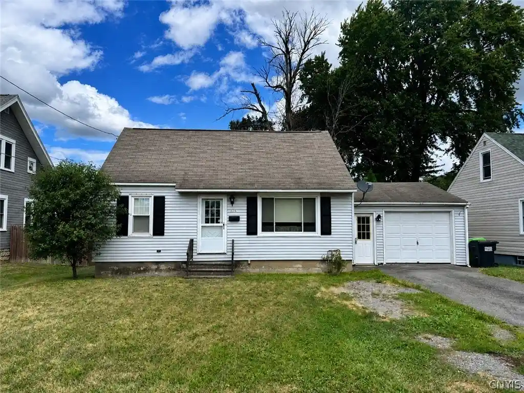Photo 1 of Single family home for sale at 505 E Molloy Rd, Syracuse, NY 13211 | MLS# S1710423 | Listing updated on 2026-09-08