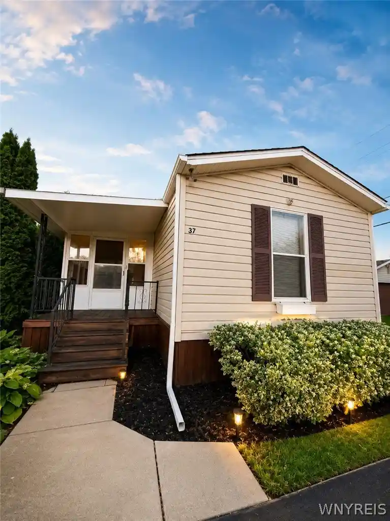 Photo 1 of Manufactured home for sale at 37 Nicole Ln, Ransomville, NY 14131 | MLS# B1712180 | Listing updated on 2026-10-03