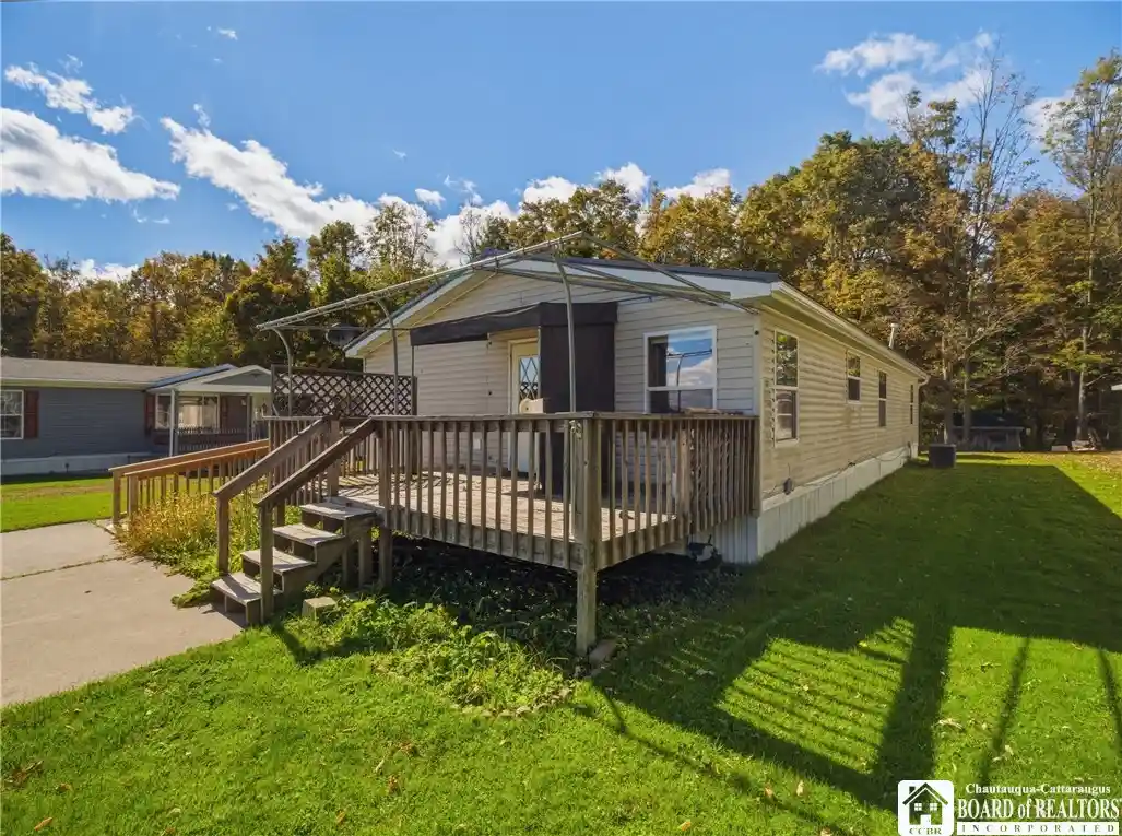Photo 1 of Manufactured home for sale at 3393 Carpenter Pringle Rd #29, Ashville, NY 14710 | MLS# R1712232 | Listing updated on 2026-10-16