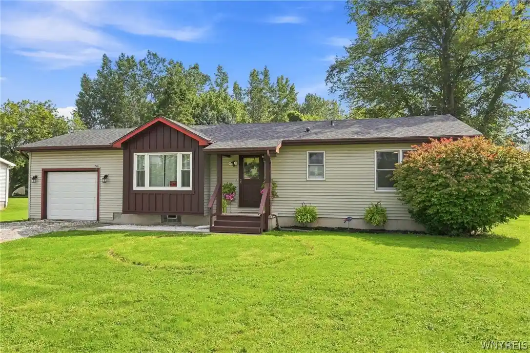 Photo 1 of Sale Pending at 2146 Langdon Rd, Ransomville, NY 14131 | MLS# B1711161 | Listing updated on 2026-09-17