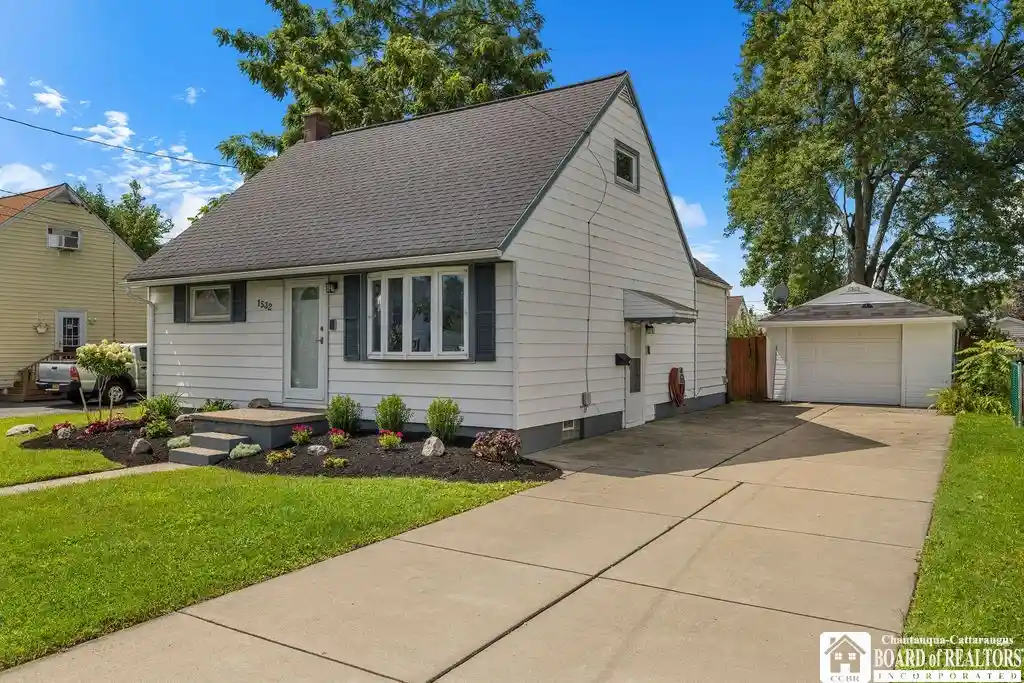 Photo 1 of Sale Pending at 1532 98th Street, Niagara Falls, NY 14304 | MLS# R1712267 | Listing updated on 2026-09-17