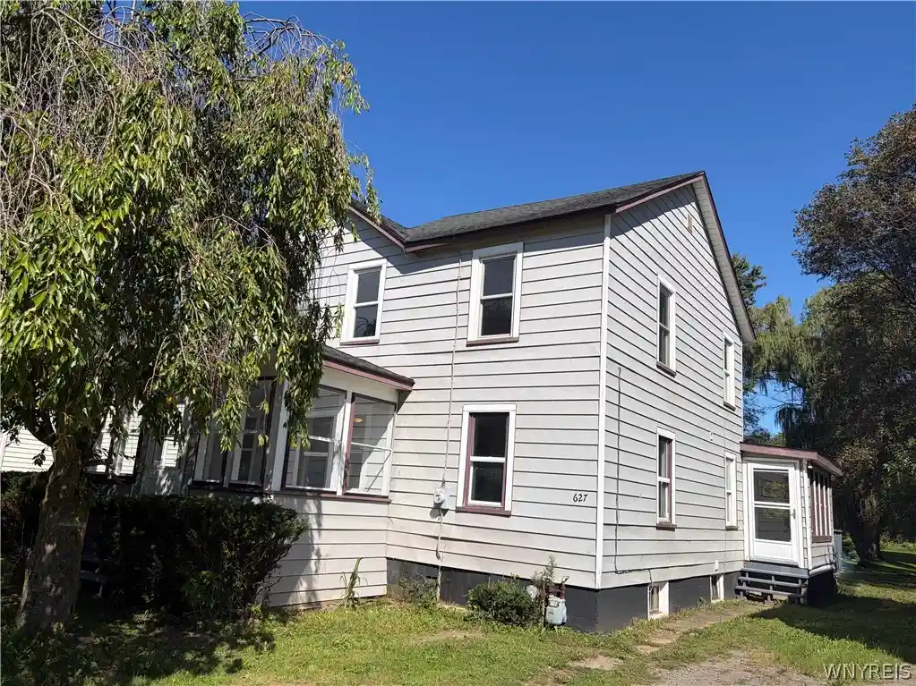 Single family home for sale at 627 E State St, Albion, NY 14411 | MLS# B1712838