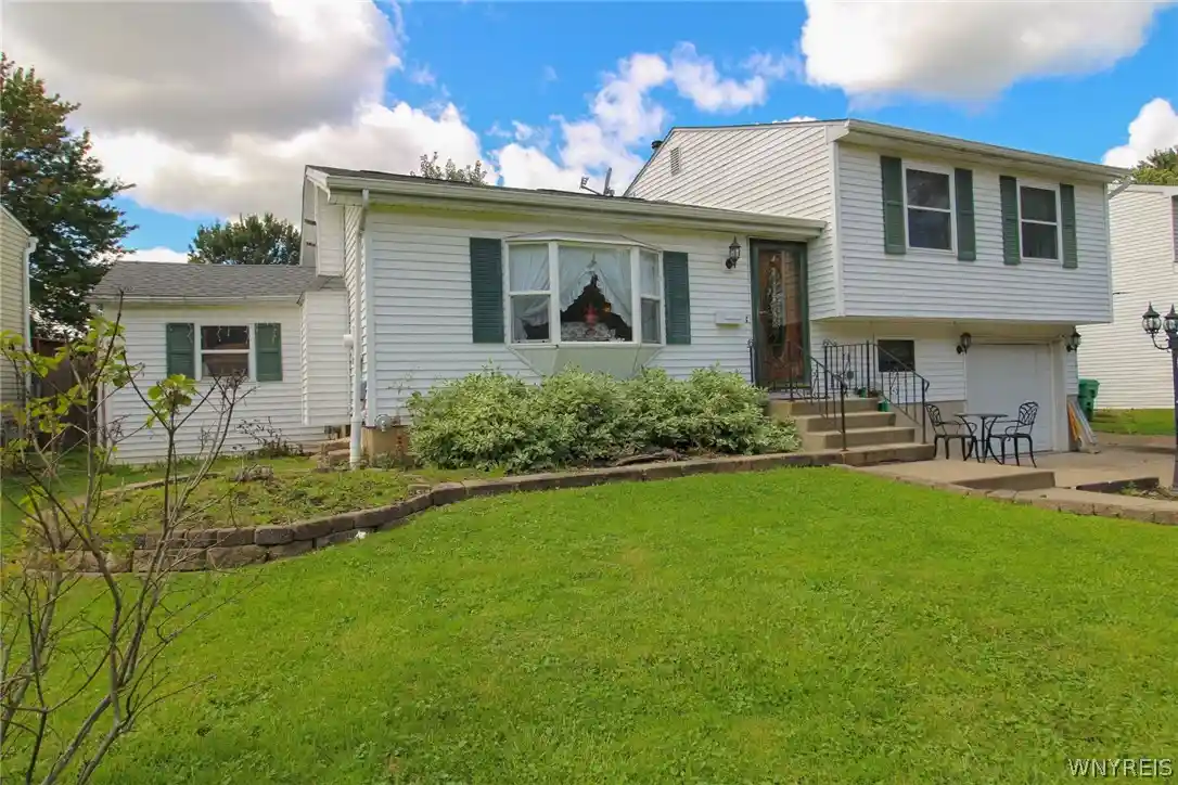 Photo 1 of Single family home for sale at 7028 Northview Dr, Lockport, NY 14094 | MLS# B1712477 | Listing updated on 2026-10-20