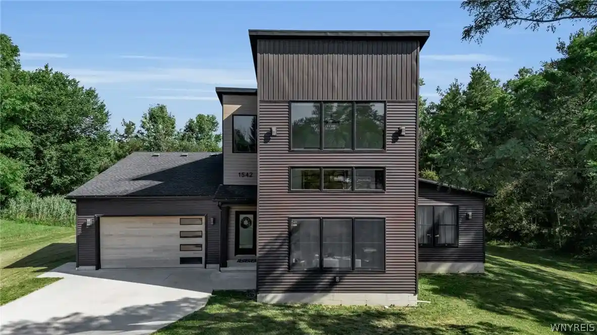 Single family home for sale at 1542 Blakeley Rd, East Aurora, NY 14052 | MLS# B1712307