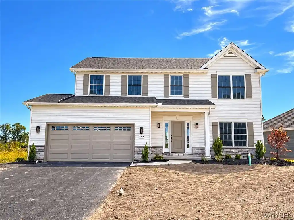 Photo 1 of Single family home for sale at 5151 Bridle Path Ln, Lewiston, NY 14092 | MLS# B1707796 | Listing updated on 2026-10-25