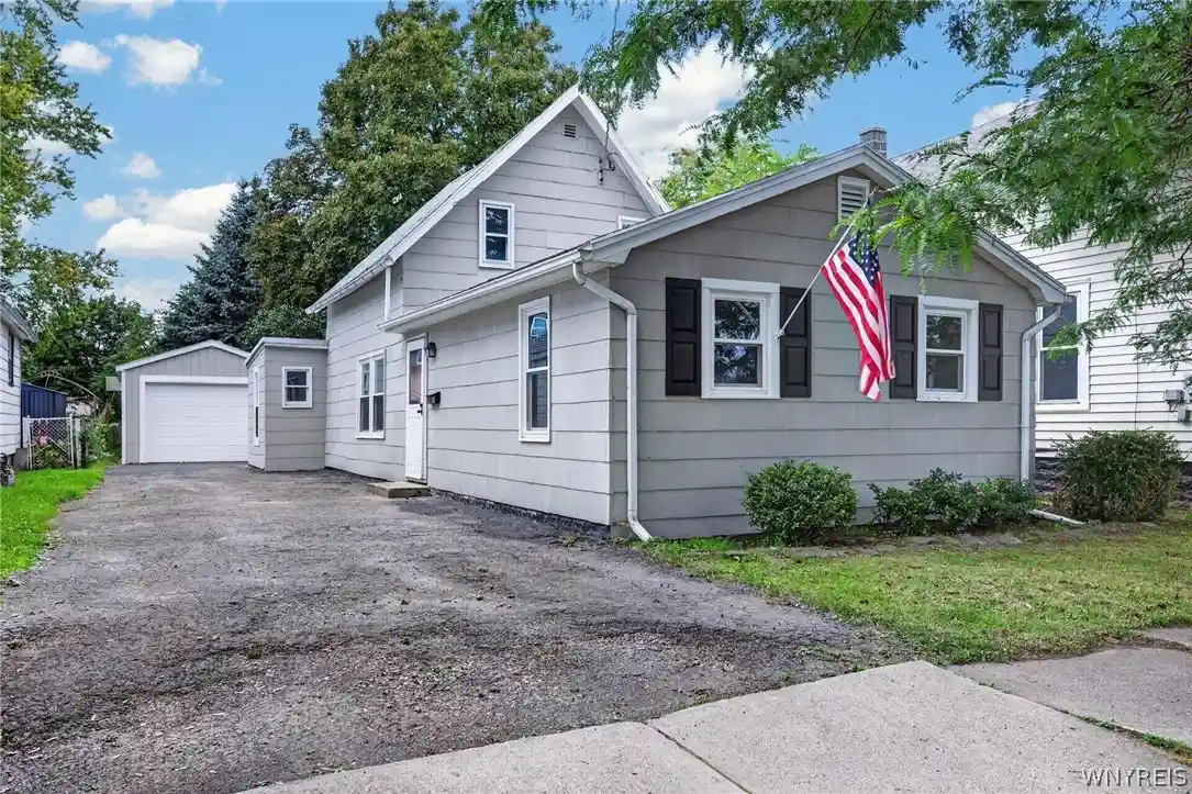 Photo 1 of Sale Pending at 128 Lincoln Ave, North Tonawanda, NY 14120 | MLS# B1713468 | Listing updated on 2026-09-25