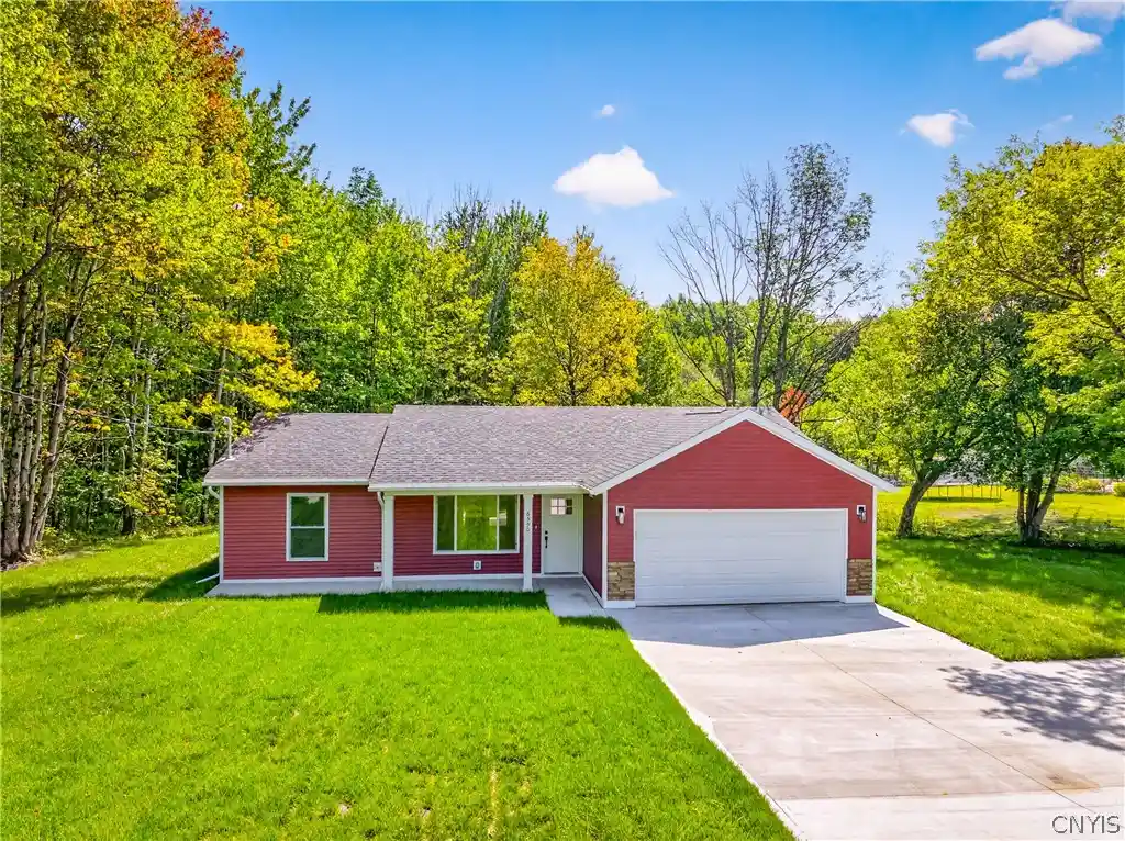 Single family home for sale at 6590 Fox Rd, Marcy, NY 13403 | MLS# S1712265